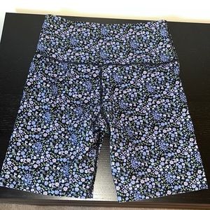 Knix Hi Touch Hi Rise Short - Garden Daze Size Medium